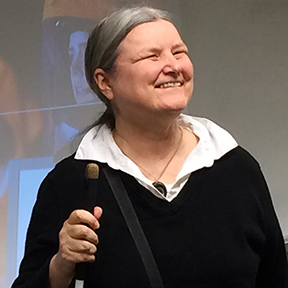 Presenter sharing accessibility insights at scientific conference